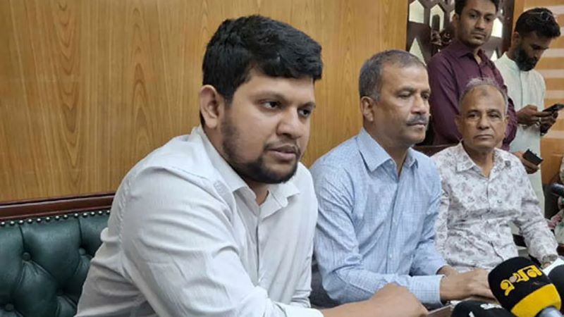 আ.লীগ মাফিয়া ছিল, তাদের রাজনৈতিকভাবে দাঁড়াতে দেব না: উপদেষ্টা মাহফুজ